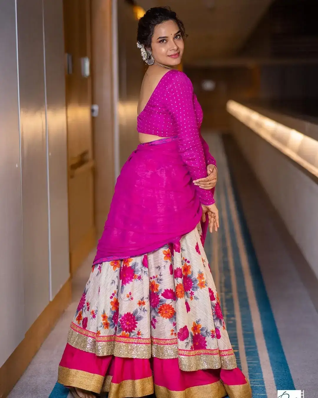 Indian TV Actress Hari Teja Images in Pink Saree